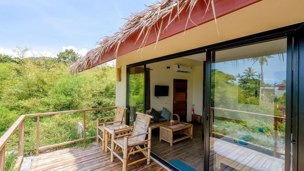 Sea Dance Resort Room Type - Deluxe Double Room, Partial Sea View