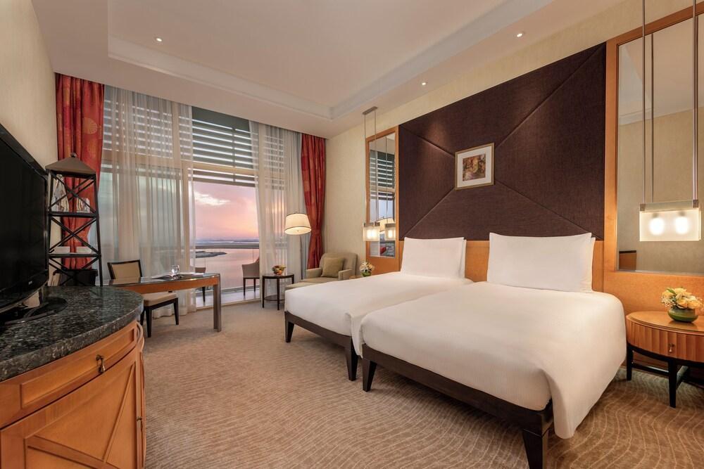 Al Raha Beach Resort and Spa Room Type - Deluxe Gulf View Room Twin