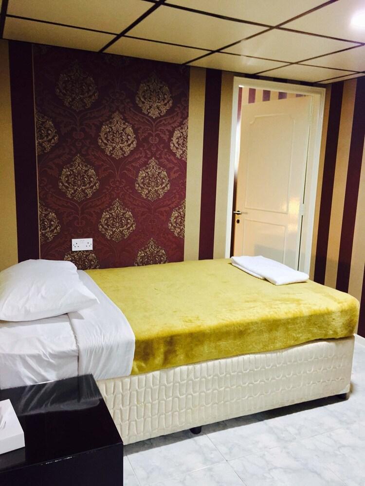 West Hotel Room Type - Triple Room