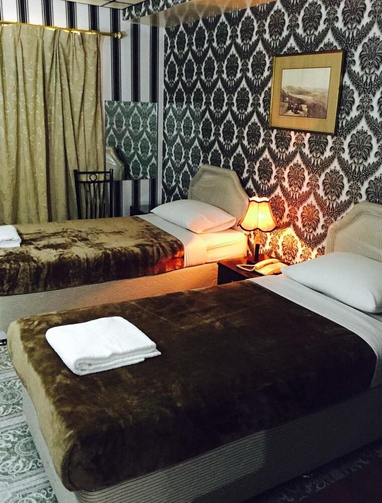 West Hotel Room Type - Twin Room
