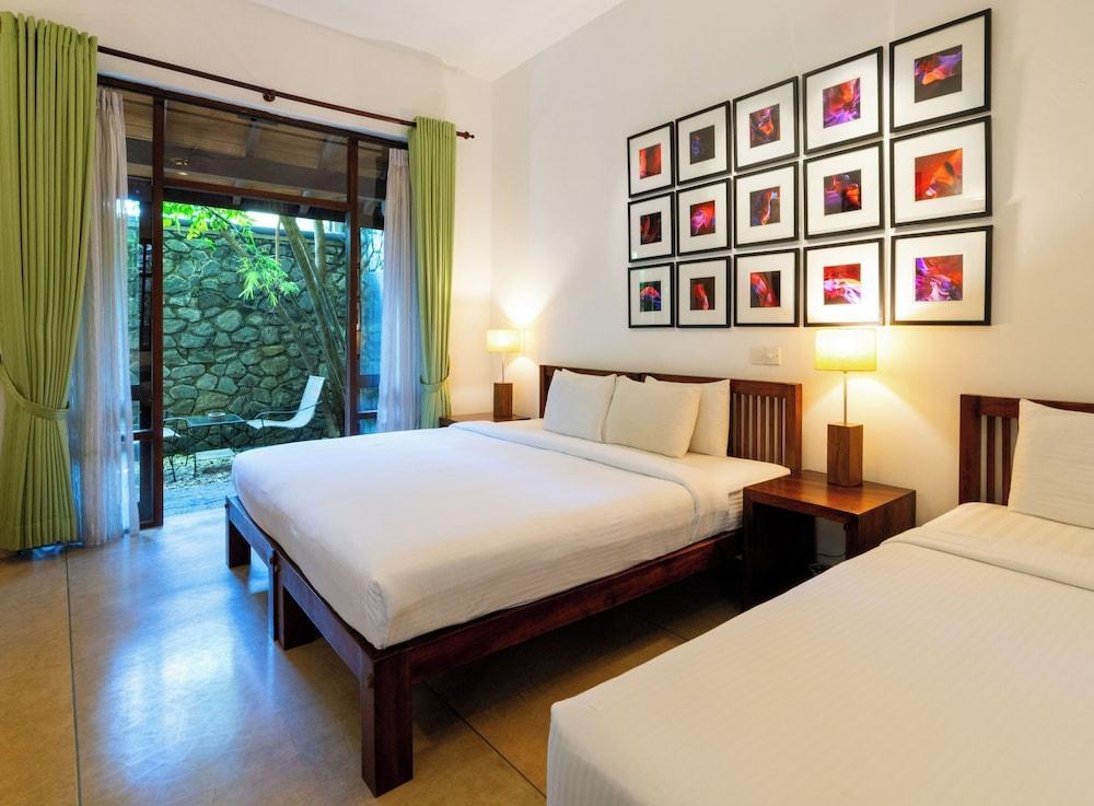  Zylan Luxury Villa Room Type - Deluxe Triple Room (10% off on Food & Beverage)