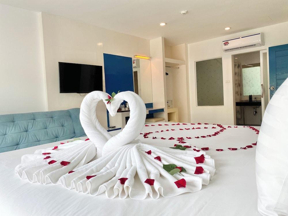 Patong Platinums Room Type - Deluxe Room