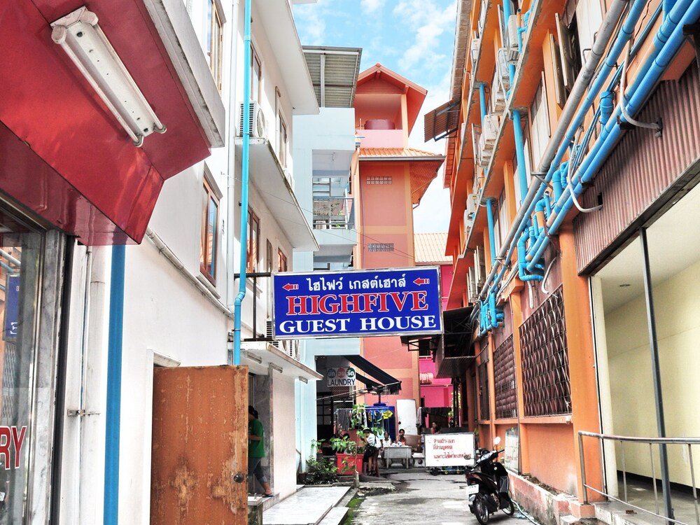Highfive Guest House - Tap to explore photos