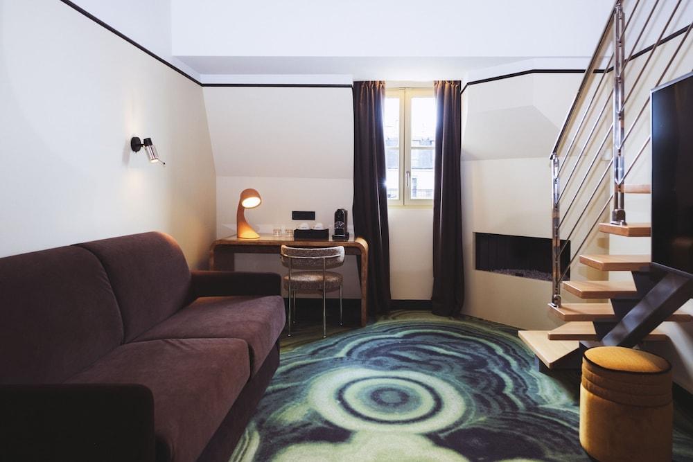 1K Paris Room Type - Family Suite, City View