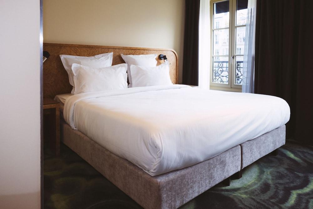 1K Paris Room Type - Superior Double or Twin Room