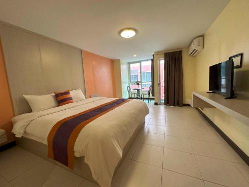 Aryan Suites Hotel Room Type - Premier Room with Balcony