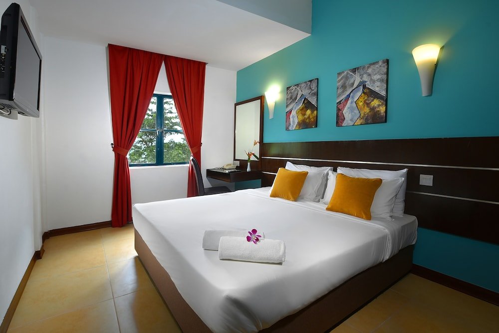 Bella Vista Waterfront Resort Room Type - Deluxe Room