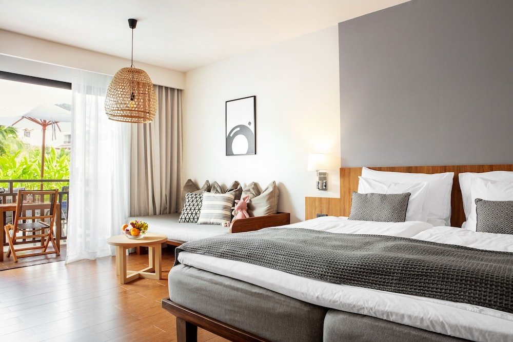 Sunwing Kamala Beach Room Type - Royal Pool Access Studio