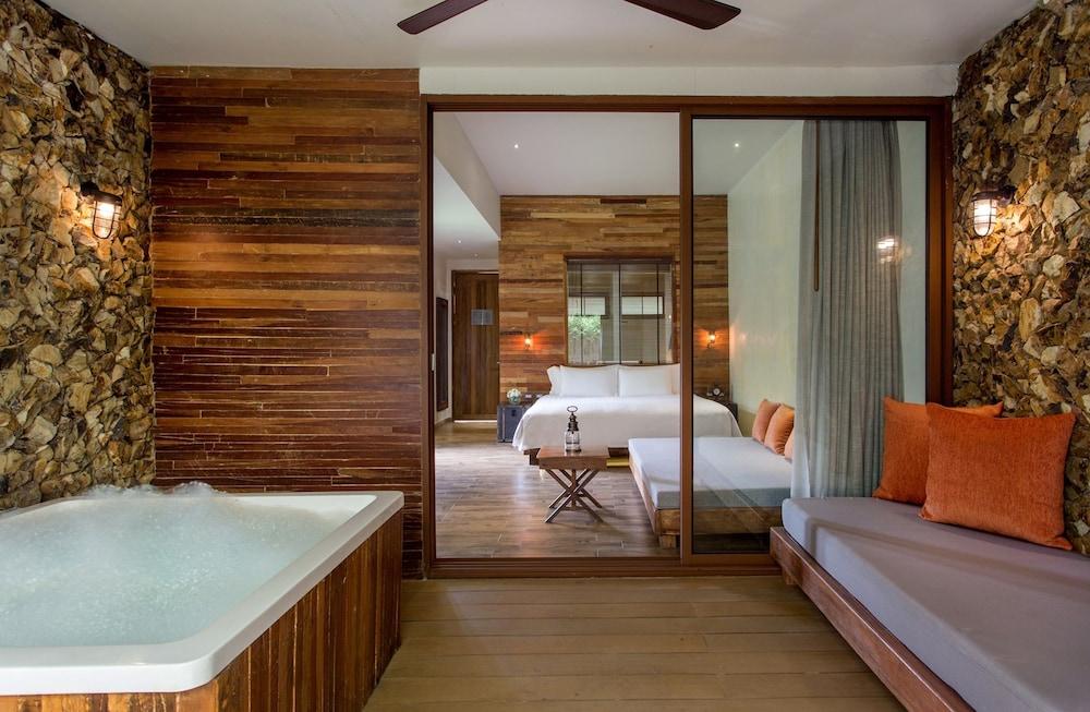 U Pattaya Room Type - Deluxe Garden View (24 Hours Use of Room)
