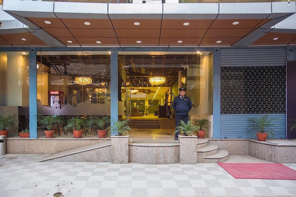 Yatri Suites & Spa - Tap to explore photos