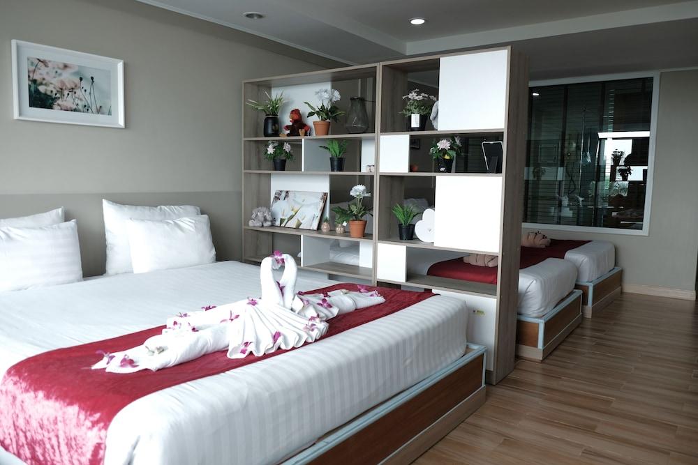 The Beach Front Resort Pattaya Room Type - Family 4 Pax