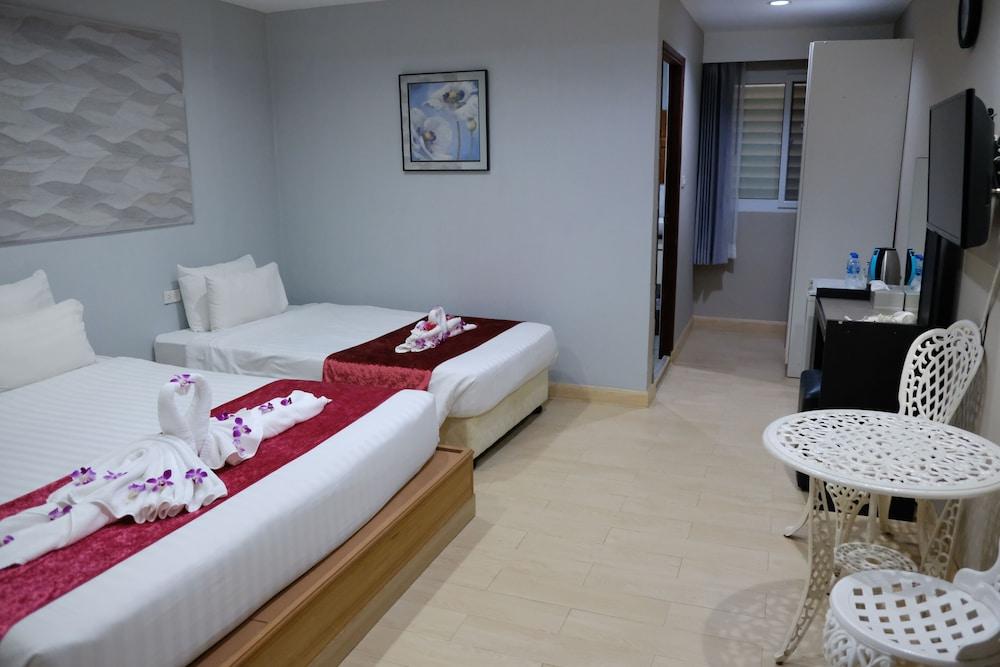 The Beach Front Resort Pattaya Room Type - Standard Triple The Beach Front Resort Pattaya Room Type - Standard Triple