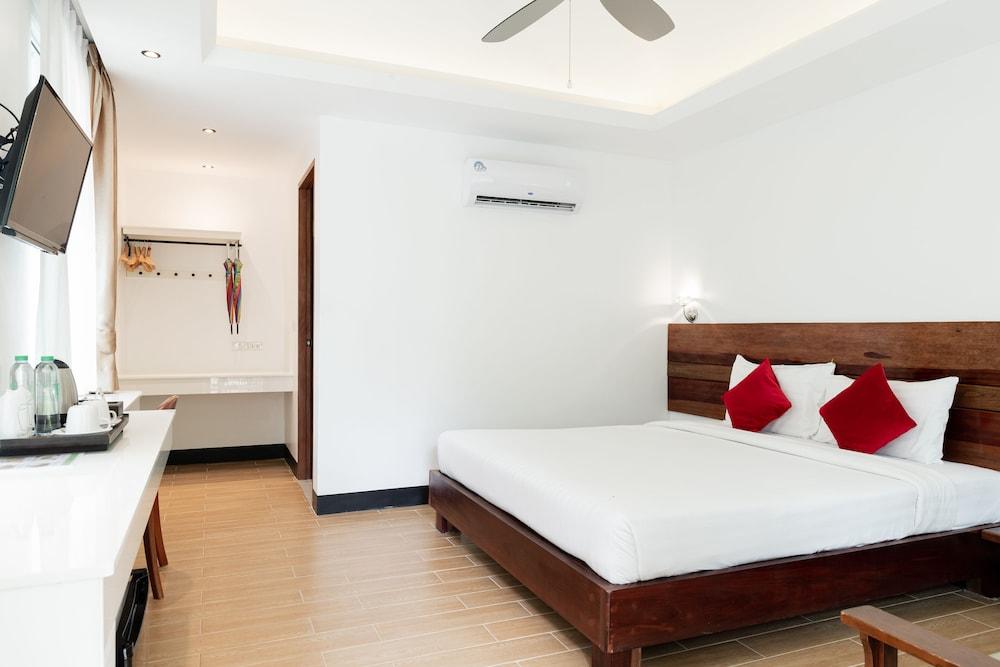 Green View Village Resort Room Type - Deluxe Double Room, Pool View