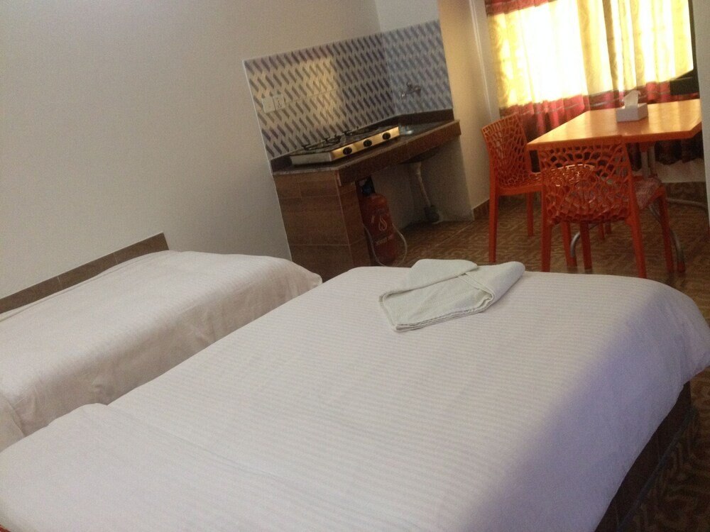 Bishnu Homestay Room Type - Traditional Apartment, 1 Bedroom, Kitchen, Partial Lake View