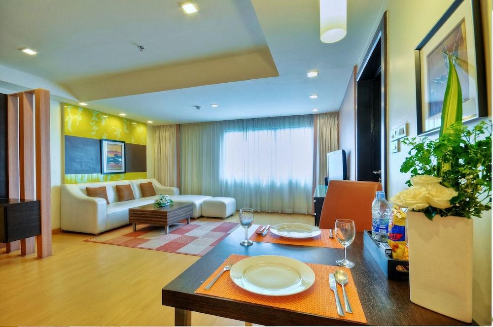 Aspen Suites Hotel Sukhumvit 2 Bangkok Room Type - Aspen Suite 1 Bedroom with Bathtub Aspen Suites Hotel Sukhumvit 2 Bangkok Room Type - Aspen Suite 1 Bedroom with Bathtub