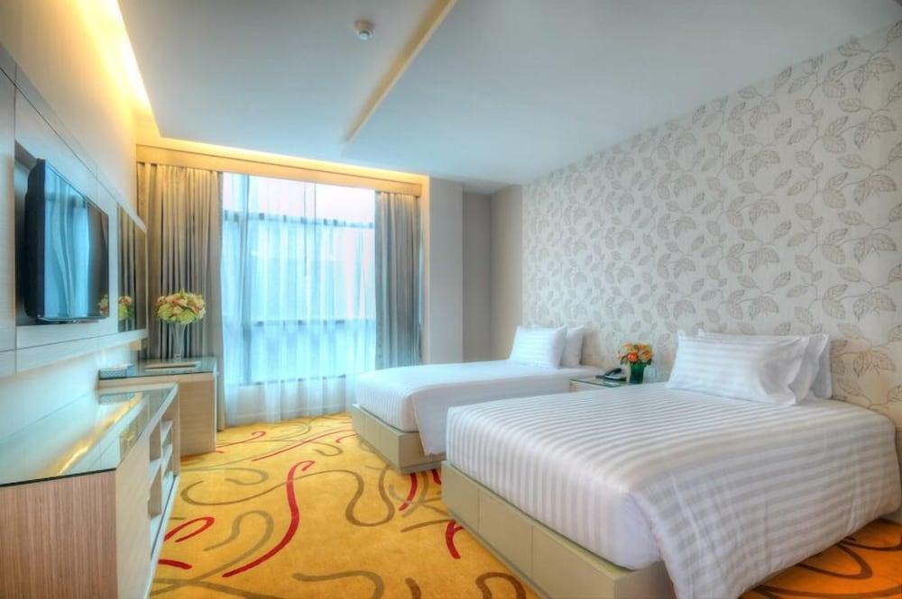 One One Bangkok  Room Type - Standard Twin Room