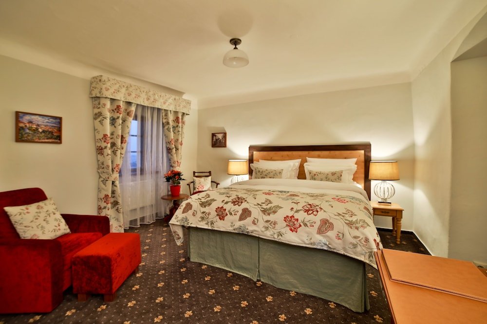 Hotel Questenberg Room Type - Grand Room, 1 King Bed