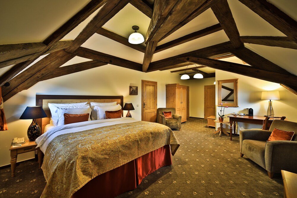 Hotel Questenberg - Tap to explore photos