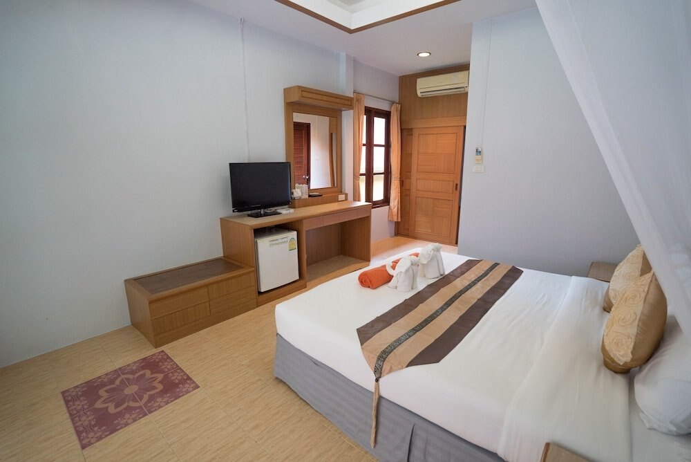 Tonsai Bay Resort Room Type - Superior Semi-detached Cottage Tonsai Bay Resort Room Type - Superior Semi-detached Cottage