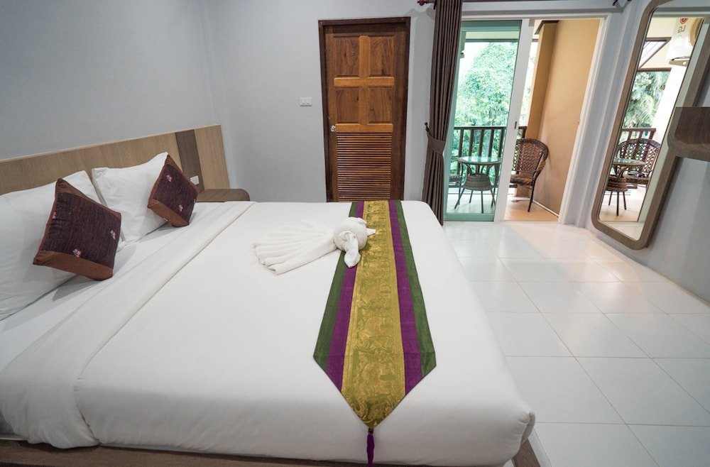 Tonsai Bay Resort Room Type - Superior Double or Twin Room