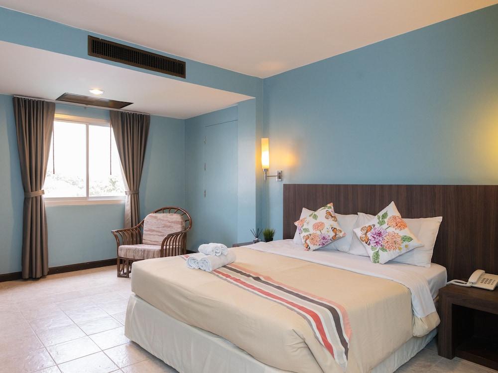The Jomtien Twelve Room Type - Superior Room