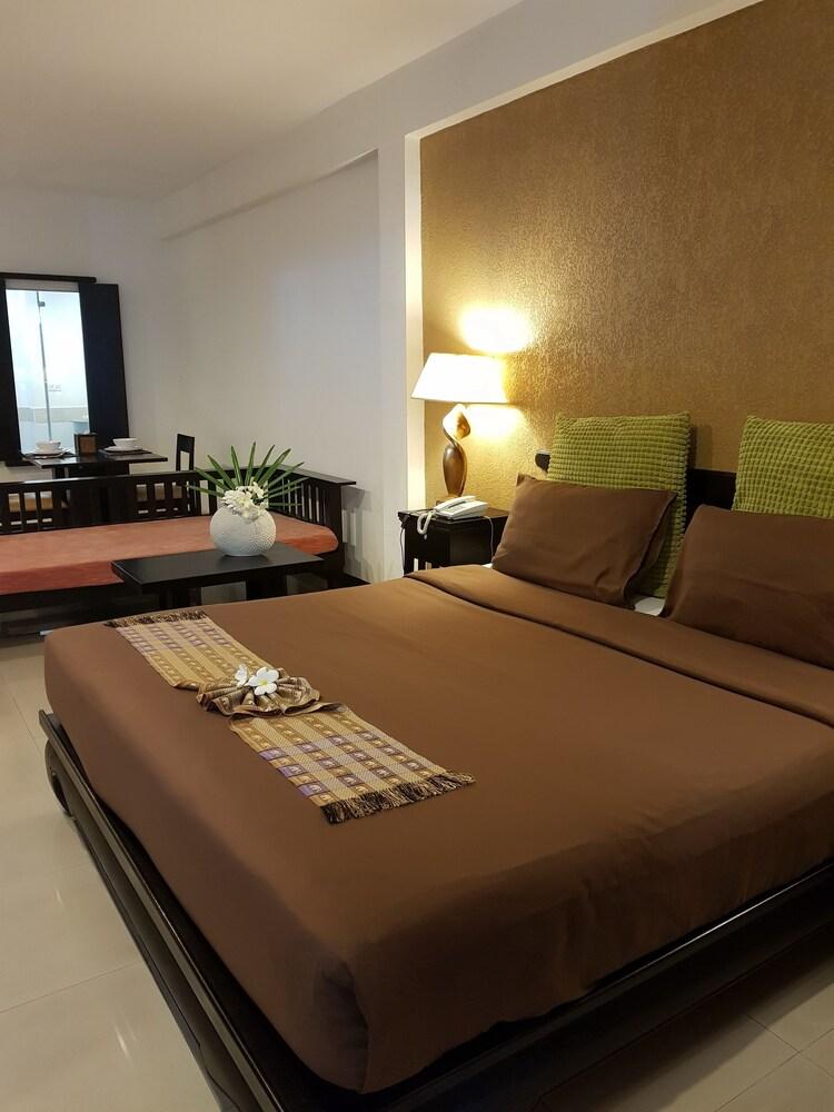 Siam Piman Hotel - Tap to explore photos