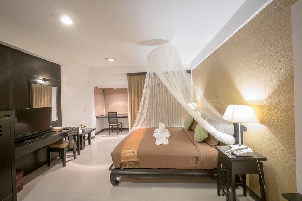 Siam Piman Hotel Room Type - Junior Suite