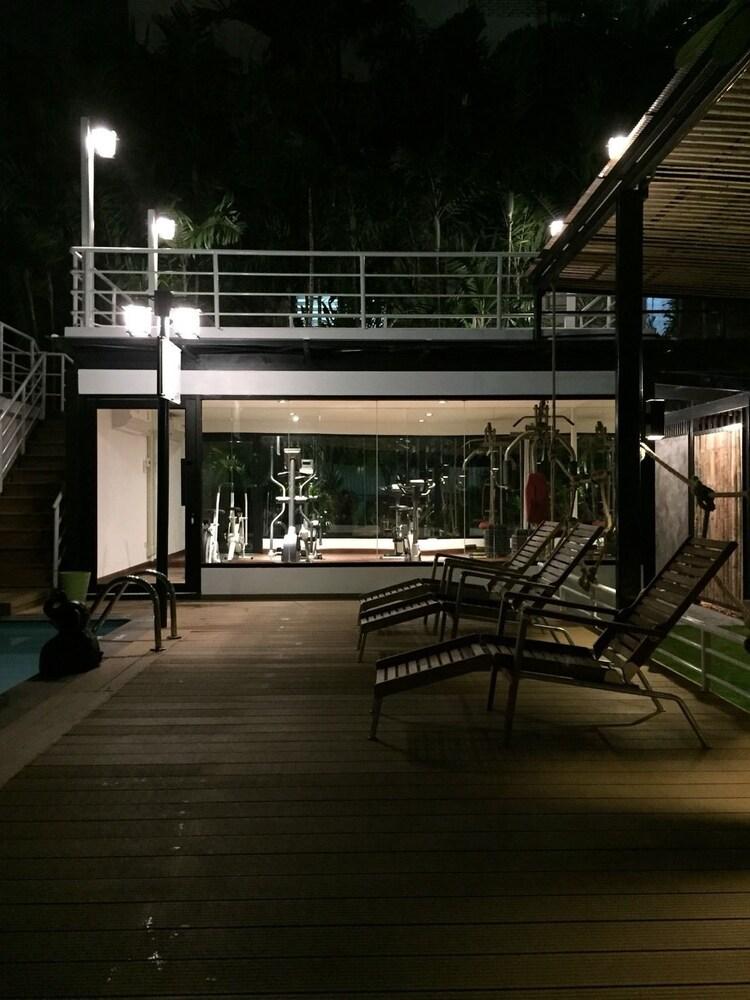 Siam Piman Hotel - Tap to explore photos