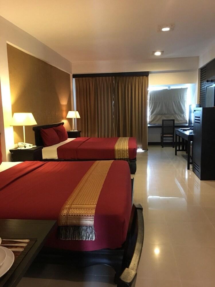 Siam Piman Hotel Room Type - Deluxe Double King