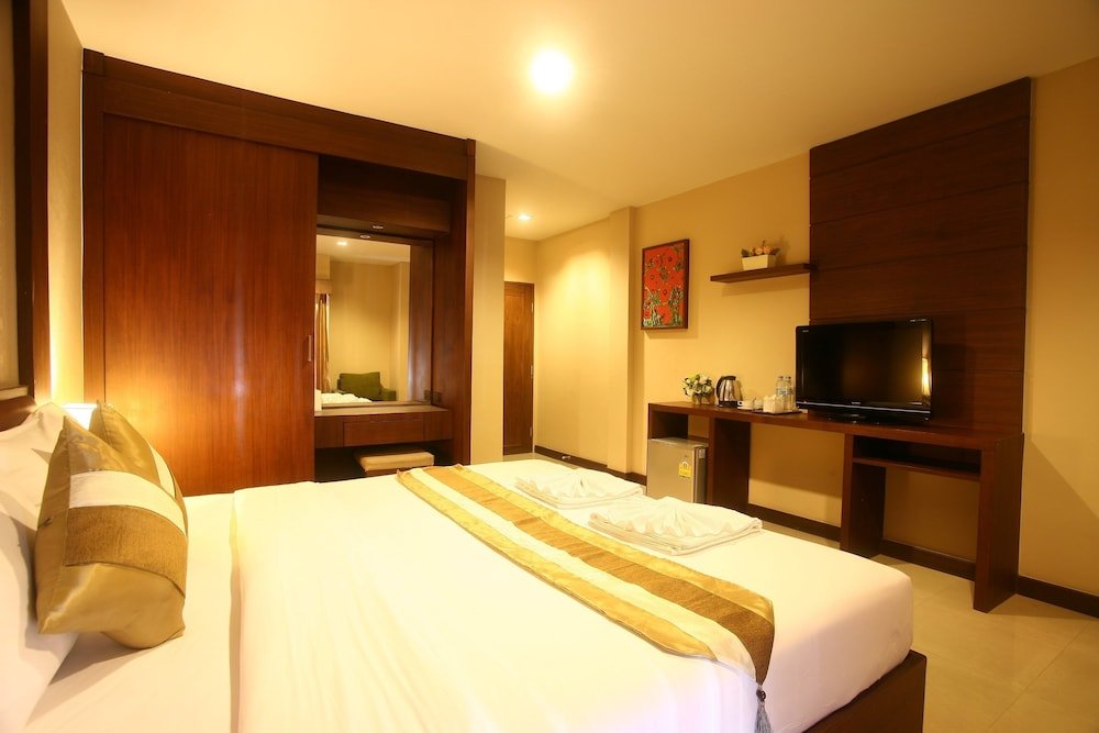 Honey Inn Room Type - Superior Room