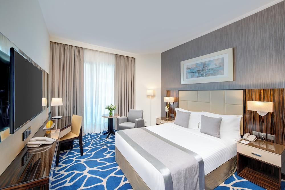 Hawthorn Suites By Wyndham Room Type - 1 Queen Bed, Deluxe Room