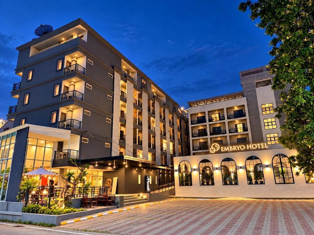 Embryo Hotel