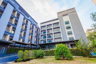 Embryo Hotel
