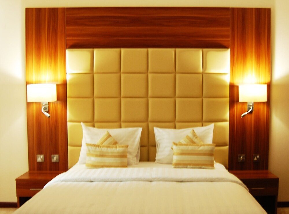 Golden Ocean Hotel Room Type - Deluxe King Room