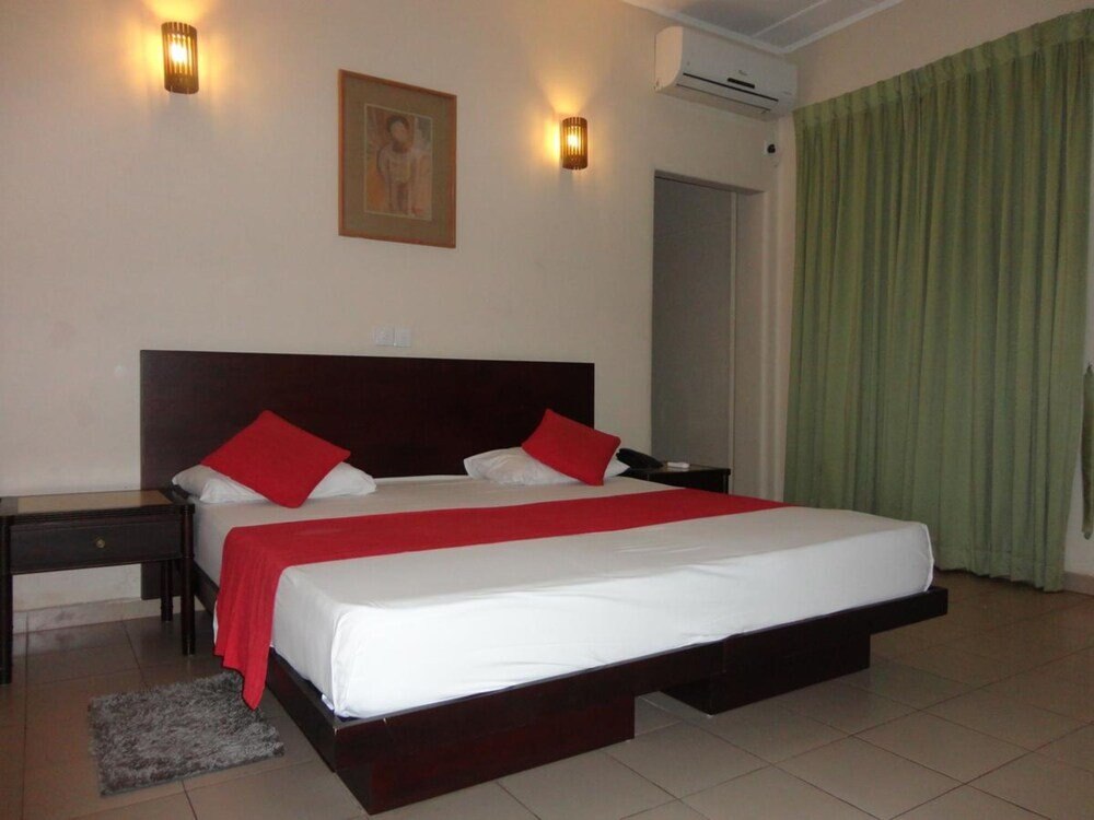 Shalimar Hotel Colombo Room Type - Deluxe Room