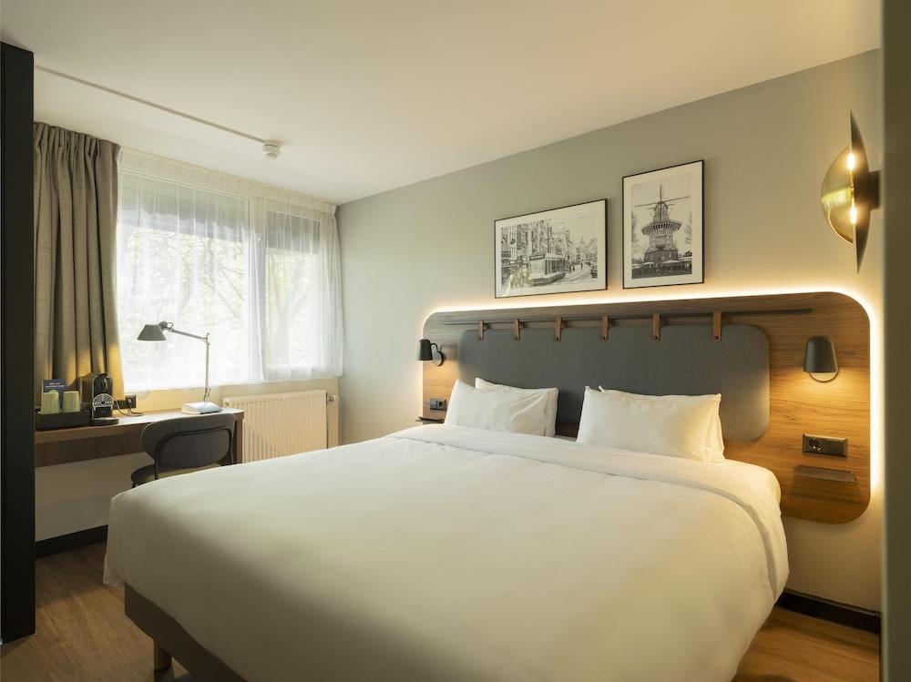 Campanile AMSTERDAM ZUIDOOST Room Type - Superior Room, 1 King Bed