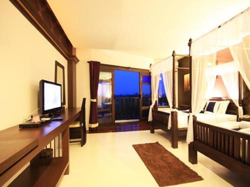 Dee Andaman Hotel - Tap to explore photos