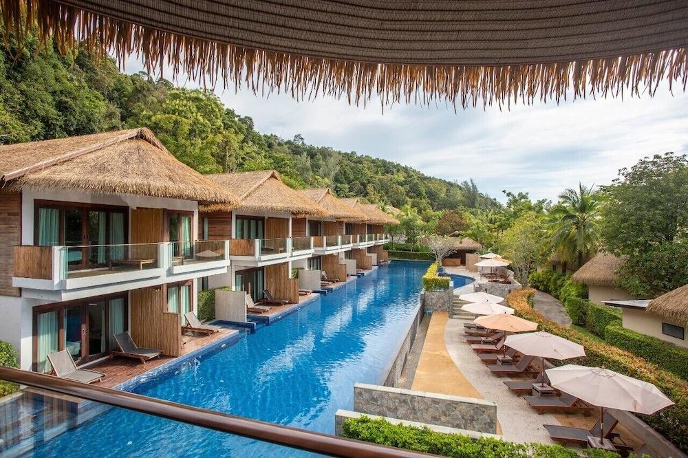 Tup Kaek Sunset Beach Resort Room Type - Deluxe Pool View