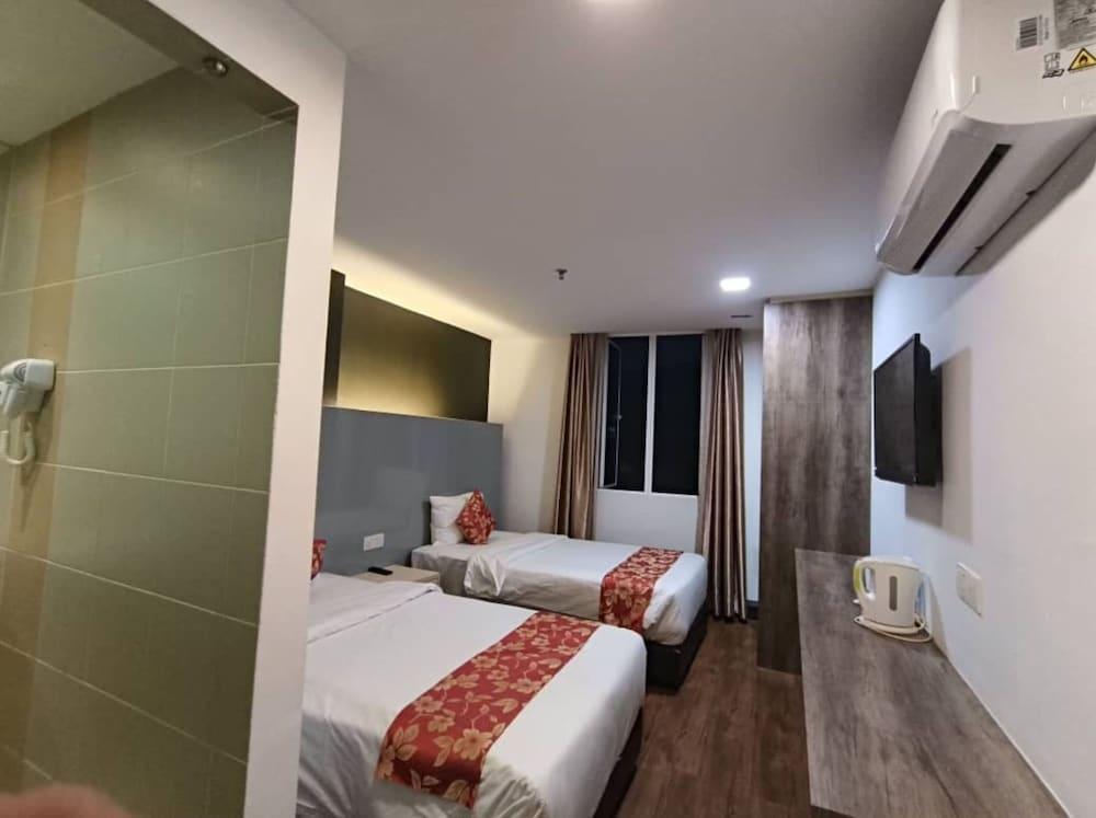 Sakura Elite Kuala Lumpur Room Type - Deluxe Twin Room - With Window Sakura Elite Kuala Lumpur Room Type - Deluxe Twin Room - With Window