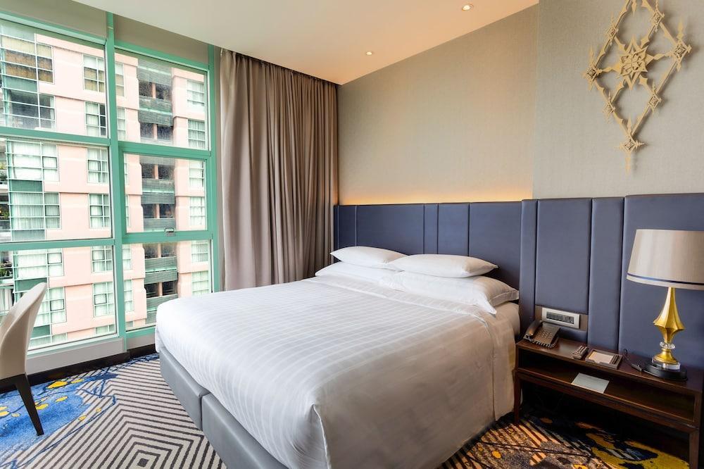 Chatrium Hotel Riverside Room Type - One Bedroom Club Suite King City View Chatrium Hotel Riverside Room Type - One Bedroom Club Suite King City View