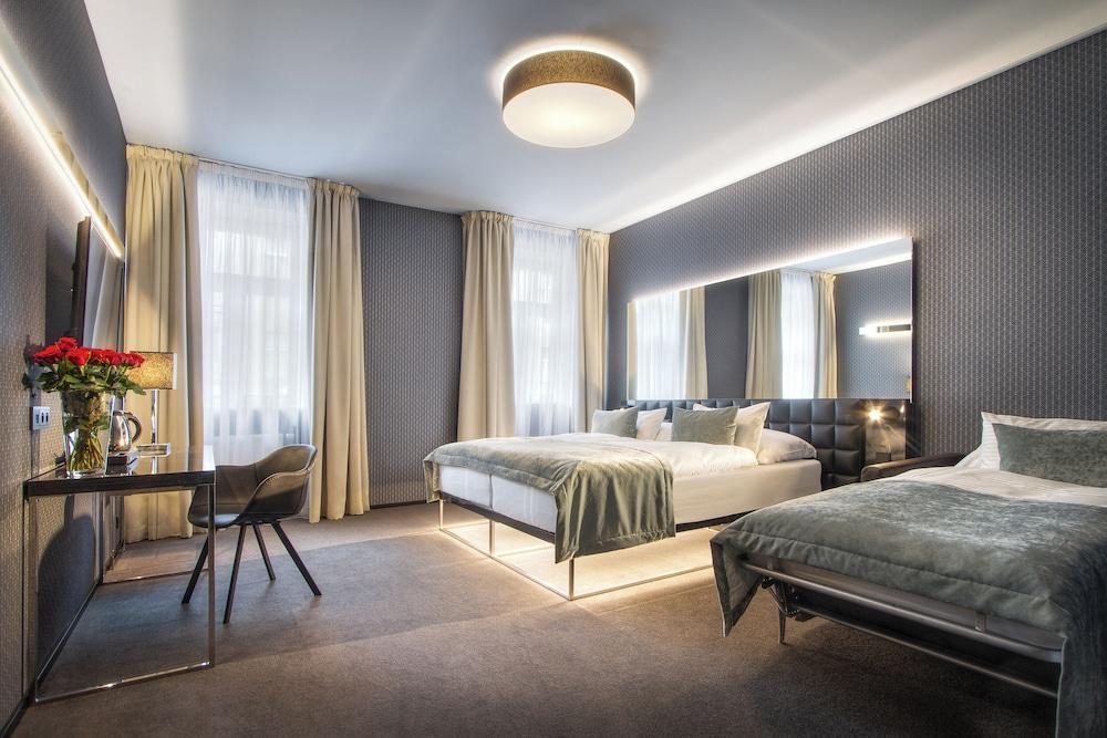 Hotel Mucha Room Type - Standard Triple Room Hotel Mucha Room Type - Standard Triple Room