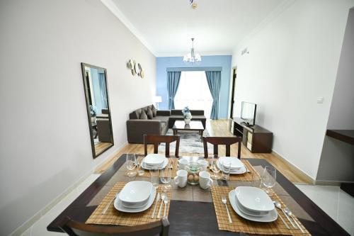 Al Waleed Holiday Homes Bur Dubai - Tap to explore photos