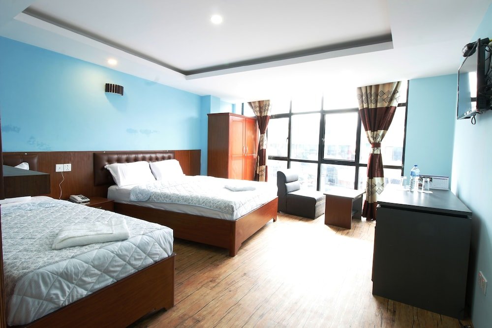 Everest Holiday Inn Room Type - Standard Double or Twin Room