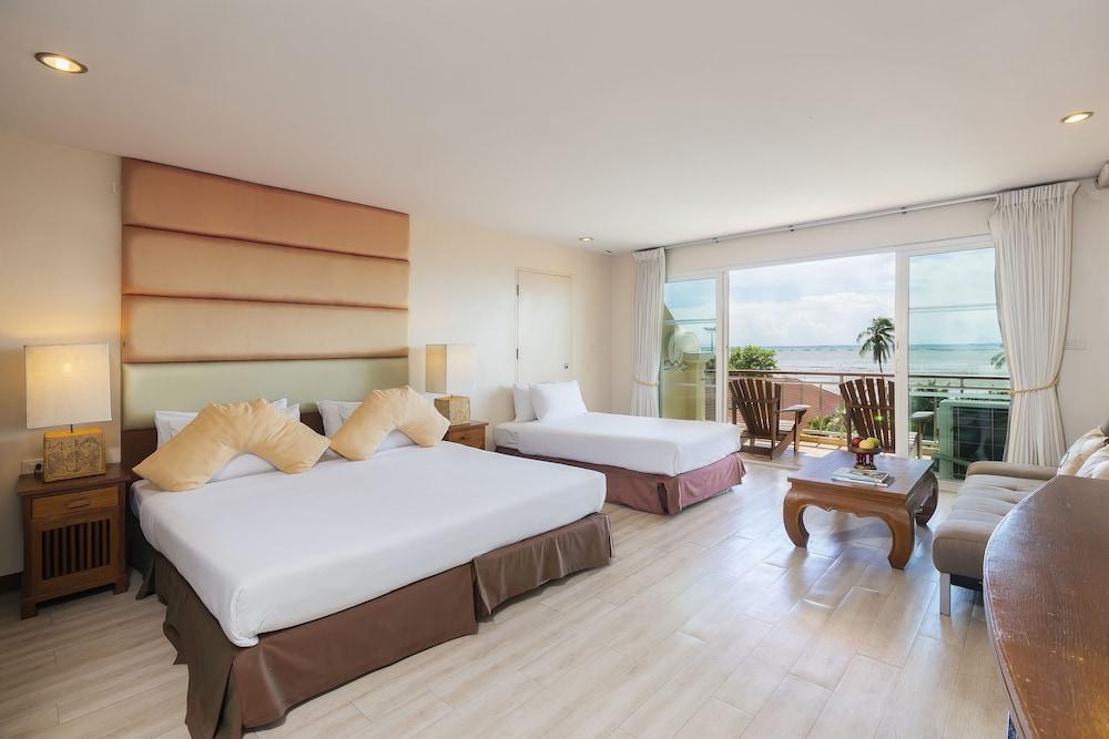 Bella Villa Cabana Room Type - Deluxe Seaview (Balcony and Kitchenett) Bella Villa Cabana Room Type - Deluxe Seaview (Balcony and Kitchenett)