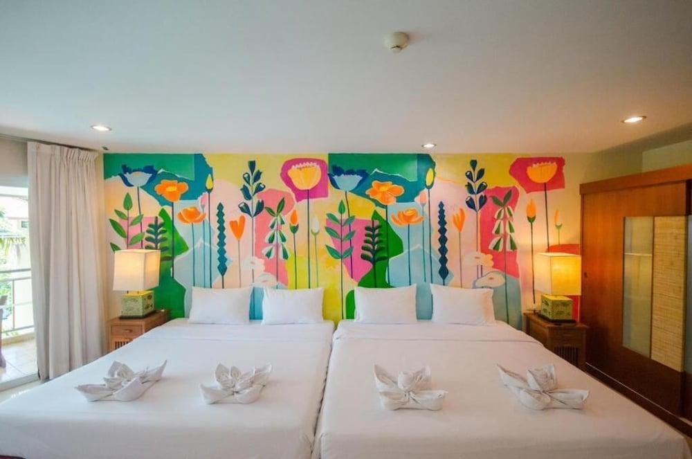 Bella Villa Cabana Room Type - Deluxe Twin King Pool View - No Pet Bella Villa Cabana Room Type - Deluxe Twin King Pool View - No Pet