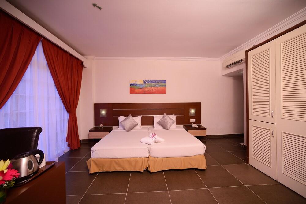 Bella Vista Express Hotel Room Type - Deluxe Double or Twin Room