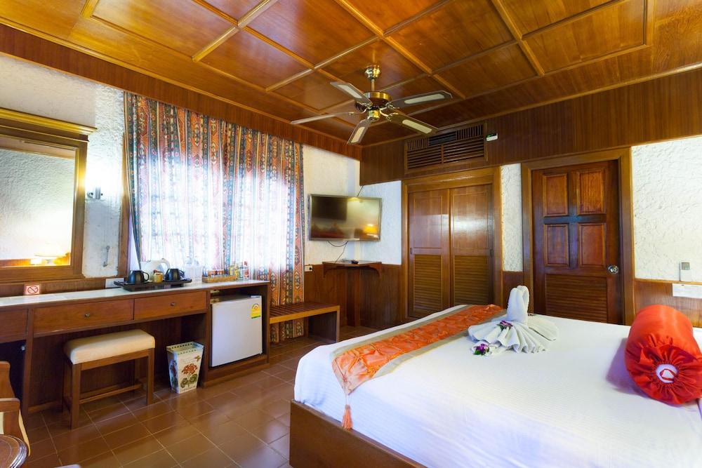 Tropica Bungalow Hotel Room Type - Superior Room Tropica Bungalow Hotel Room Type - Superior Room