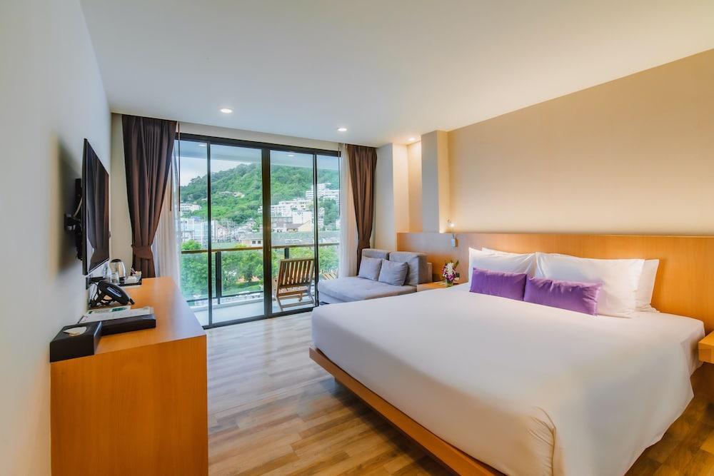 The Lunar Patong Room Type - Executive King with Pool View The Lunar Patong Room Type - Executive King with Pool View