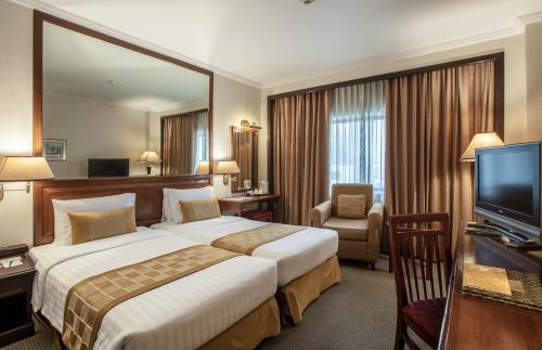 Arnoma Hotel Bangkok Room Type - Superior Twin Room, City View Arnoma Hotel Bangkok Room Type - Superior Twin Room, City View