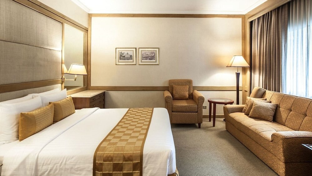 Arnoma Hotel Bangkok Room Type - Deluxe Double Room, City View